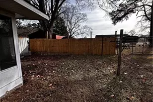 220 Winn St, Mount Olive, NC 28365 - Photo 4