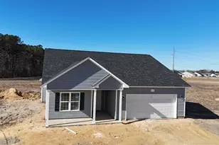 103 Orchard Ln, Parkton, NC 28371 - Photo 1