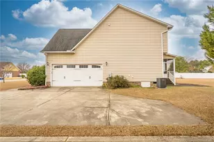 198 Grouse Run, Raeford, NC 28376 - Photo 4