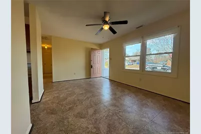923 Fiske Drive, Fayetteville, NC 28311 - Photo 4