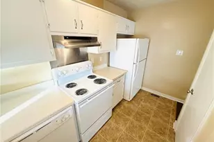 824 Danish Dr, Fayetteville, NC 28303 - Photo 8