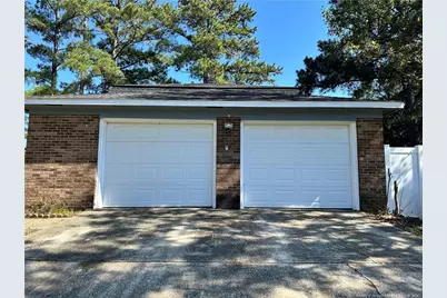 5921 Lake Terrace Court, Fayetteville, NC 28304 - Photo 2