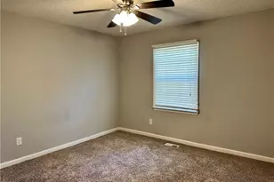 5921 Lake Terrace Ct, Fayetteville, NC 28304 - Photo 18