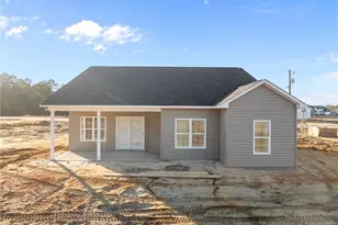 72 Orchard Ln, Parkton, NC 28371 - Photo 2