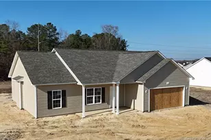 65 Orchard Ln, Parkton, NC 28371 - Photo 2