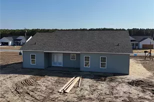 125 Orchard Ln, Parkton, NC 28371 - Photo 4