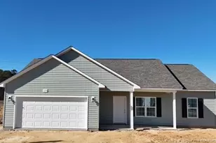 125 Orchard Ln, Parkton, NC 28371 - Photo 2