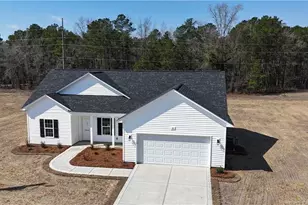 83 Orchard Ln, Parkton, NC 28371 - Photo 2