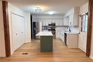 5453 Thompson Cir, Hope Mills, NC 28348 - Photo 6