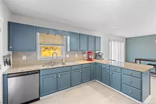 410 Woodberry Cir, Raeford, NC 28376 - Photo 10