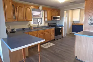 1000 Butler Dr, Erwin, NC 28339 - Photo 8