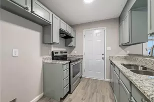 6870 Shawcross Ln, Fayetteville, NC 28314 - Photo 10