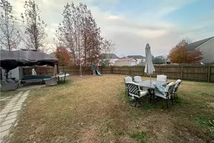 1430 Vandenberg Dr, Fayetteville, NC 28312 - Photo 2