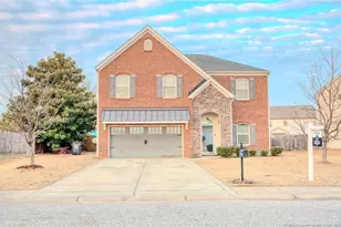 1430 Vandenberg Dr, Fayetteville, NC 28312 - Photo 2