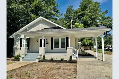 304 S Patterson Street, Maxton, NC 28364 - Photo 1