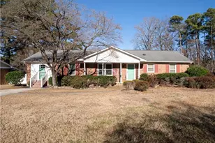 1733 Daisy Ln, Fayetteville, NC 28303 - Photo 1