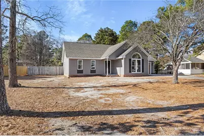 149 E Twelve Oaks Road, Raeford, NC 28376 - Photo 2