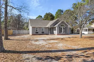 149 E 12 Oaks Rd, Raeford, NC 28376 - Photo 2