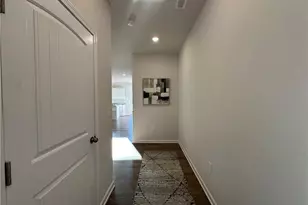 165 Courtside Dr, Dunn, NC 28334 - Photo 2