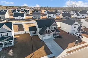 326 Glee St, Hope Mills, NC 28348 - Photo 6