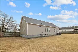 91 Doral Dr, Saint Pauls, NC 28384 - Photo 48