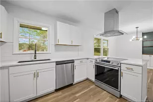 1947 Ireland Dr, Fayetteville, NC 28304 - Photo 8