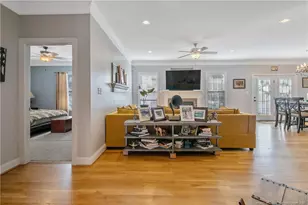 327 Ridgeway Ct, Fayetteville, NC 28311 - Photo 8