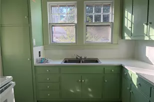 202 E 17th St, Lumberton, NC 28358 - Photo 2