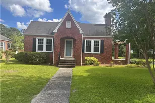 202 E 17th St, Lumberton, NC 28358 - Photo 1