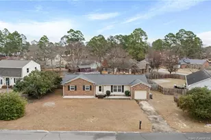 3555 Sturbridge Dr, Hope Mills, NC 28348 - Photo 2