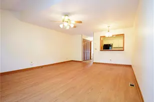 1276 N Forest Dr, Fayetteville, NC 28303 - Photo 8