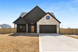 7605 Bellhop Dr, Fayetteville, NC 28306 - Photo 1