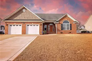 1852 Ellie Ave, Fayetteville, NC 28314 - Photo 2