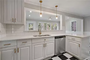 2515 Mirror Lake Dr, Fayetteville, NC 28303 - Photo 8