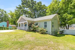 709 Hawkins Ave, Sanford, NC 27330 - Photo 2