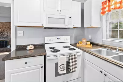 1602 Camelot Drive, Fayetteville, NC 28304 - Photo 10