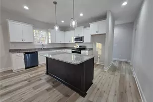 122 Jenkins St, Dunn, NC 28334 - Photo 6