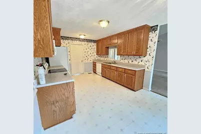 6805 Jacobs Creek Circle, Fayetteville, NC 28306 - Photo 4