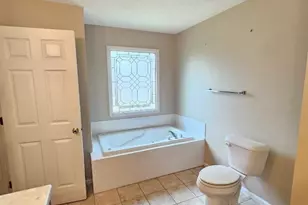 6805 Jacobs Creek Cir, Fayetteville, NC 28306 - Photo 10