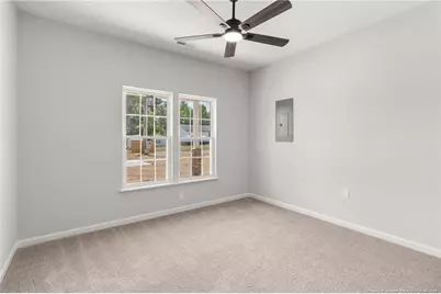 802 Holmes Street, Clinton, NC 28328 - Photo 14