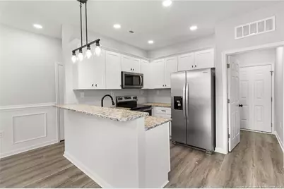 802 Holmes Street, Clinton, NC 28328 - Photo 10