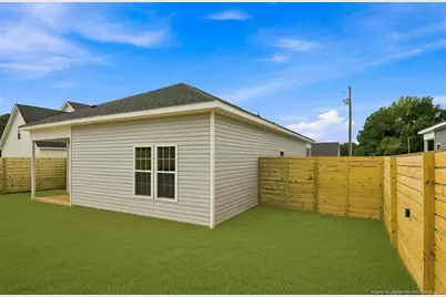802 Holmes Street, Clinton, NC 28328 - Photo 4