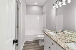 802 Holmes St, Clinton, NC 28328 - Photo 16