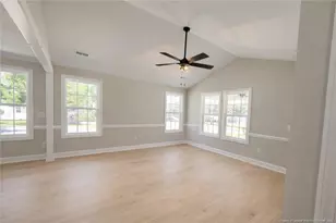 804 Holmes St, Clinton, NC 28328 - Photo 4