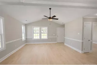 804 Holmes Street, Clinton, NC 28328 - Photo 6