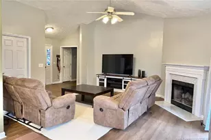 1546 Clan Campbell Dr, Raeford, NC 28376 - Photo 4