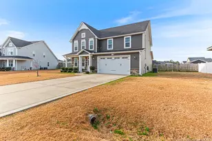 1528 Creekwood Rd, Hope Mills, NC 28348 - Photo 4