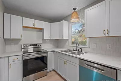 3275 Glenmore Drive, Hope Mills, NC 28348 - Photo 10