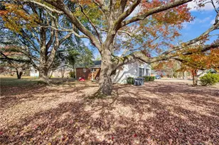 125 W Palmer St, Raeford, NC 28376 - Photo 18