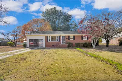 125 W Palmer Street, Raeford, NC 28376 - Photo 1